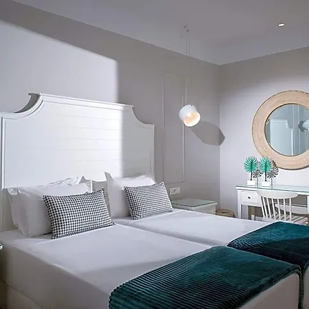Mari Kristin Hotel 4*